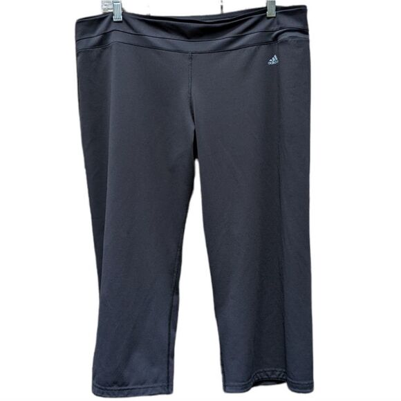 adidas Pants - Adidas cropped leggings black